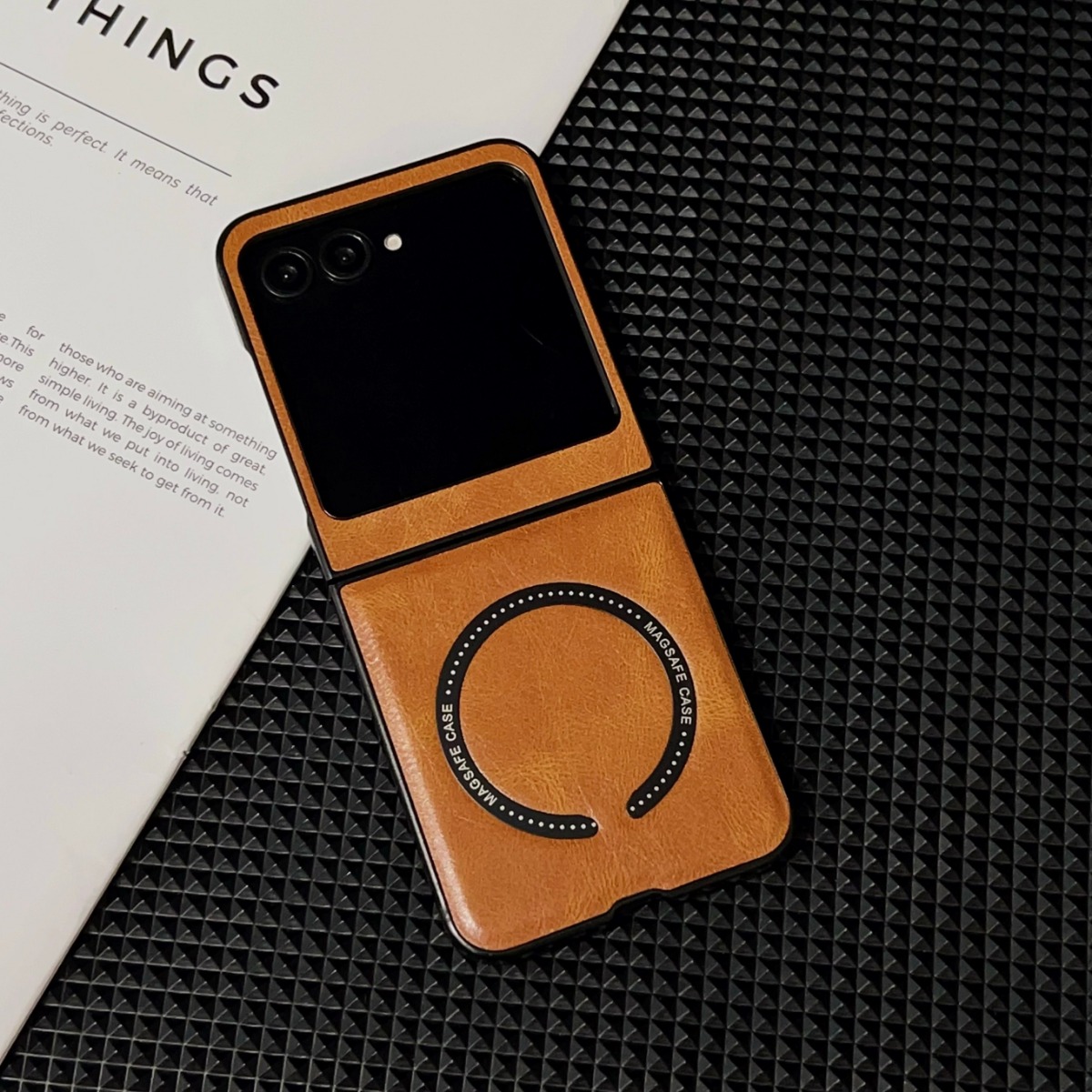 Retro Plain Vegan Leather Magn - Retro Handset Phone avaliação e preço