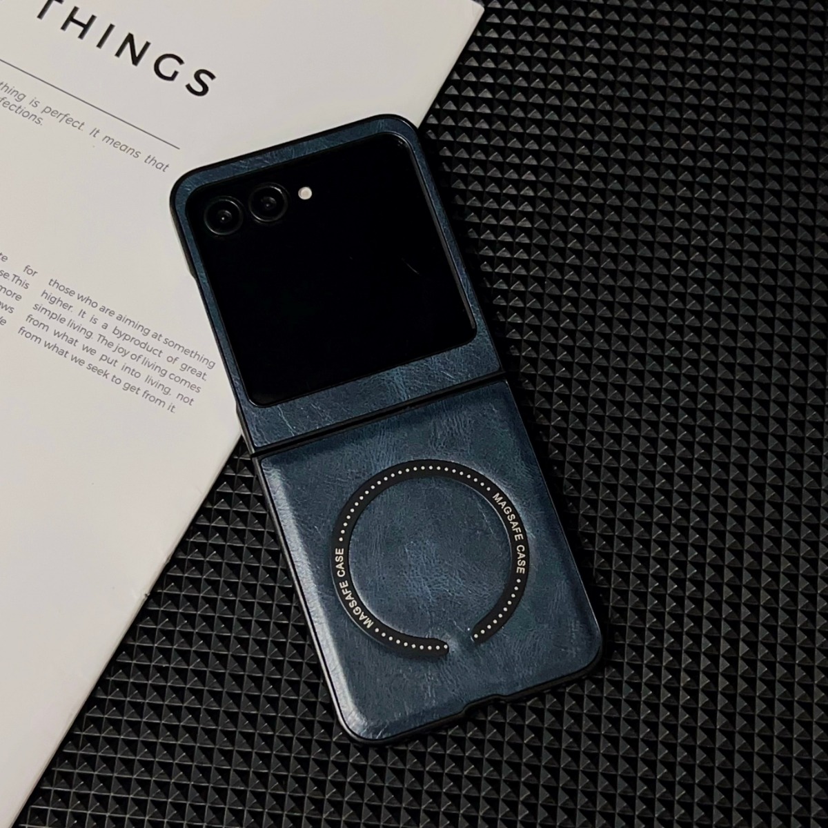 Retro Plain Vegan Leather Magn - Retro Handset Phone avaliação e preço